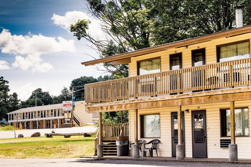 Triangle Motel - From Web Listing (newer photo)